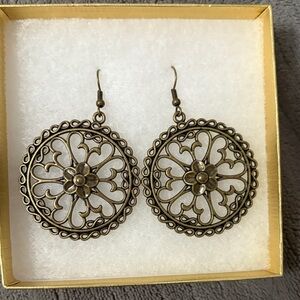 Vintage-Inspired Gold Floral Earrings